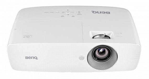 BenQ представила новый проектор W1090 
